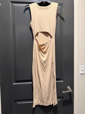 Sleeveless Beige Cutout Midi Dress